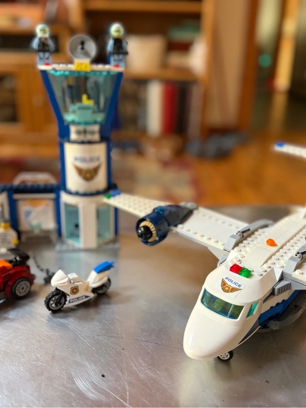 Lego City 60210 Sky Police Air Base 98% Complete. Read description